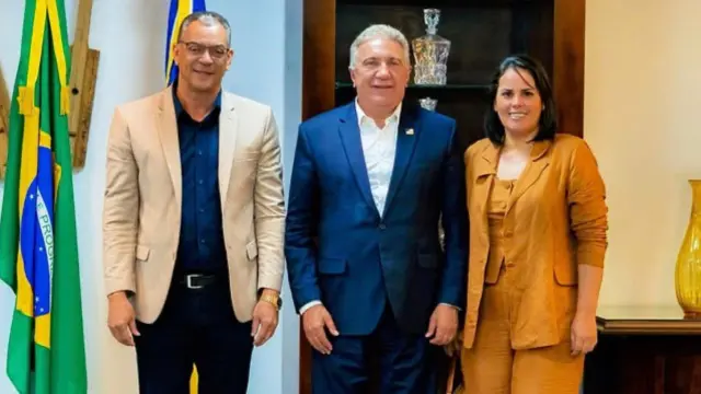 Prefeito de Monte do Carmo se reúne com governador Laurez Moreira para tratar de investimentos e demandas do município.